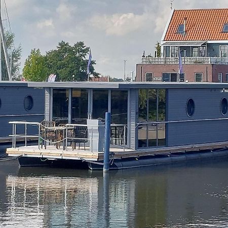 Luxury Houseboat In Volendam Marina Hotel Kültér fotó