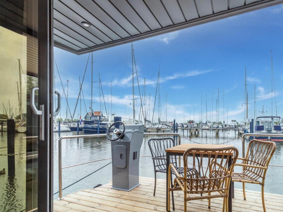 Luxury Houseboat In Volendam Marina Hotel Kültér fotó