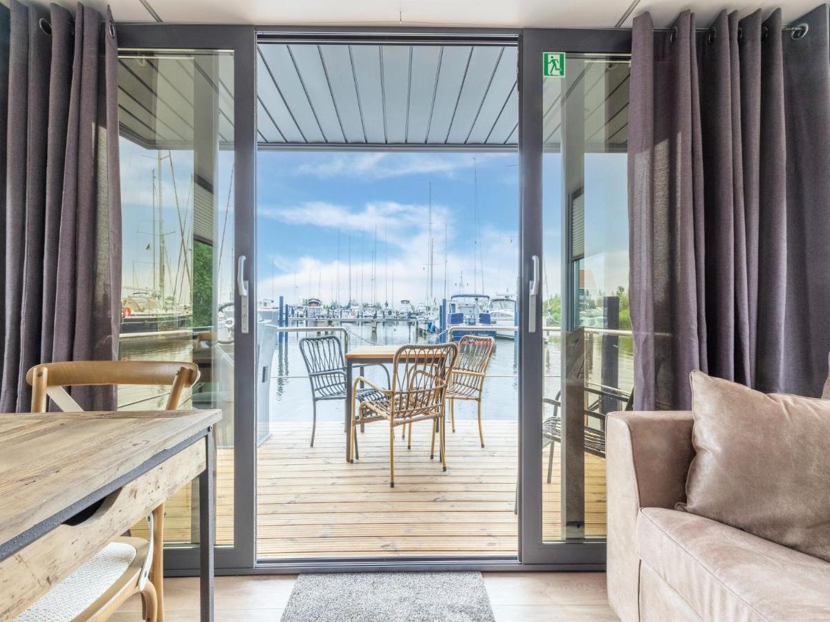 Luxury Houseboat In Volendam Marina Hotel Kültér fotó