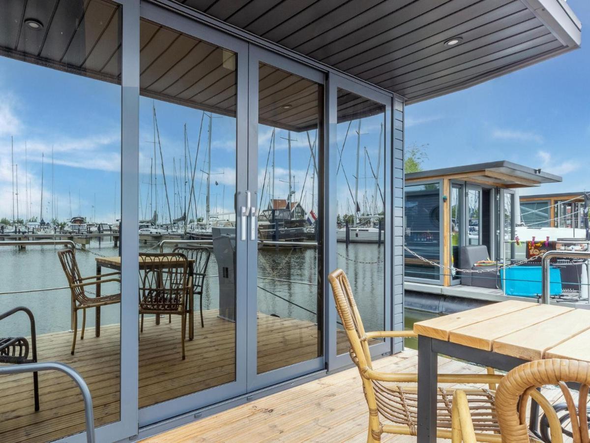 Luxury Houseboat In Volendam Marina Hotel Kültér fotó