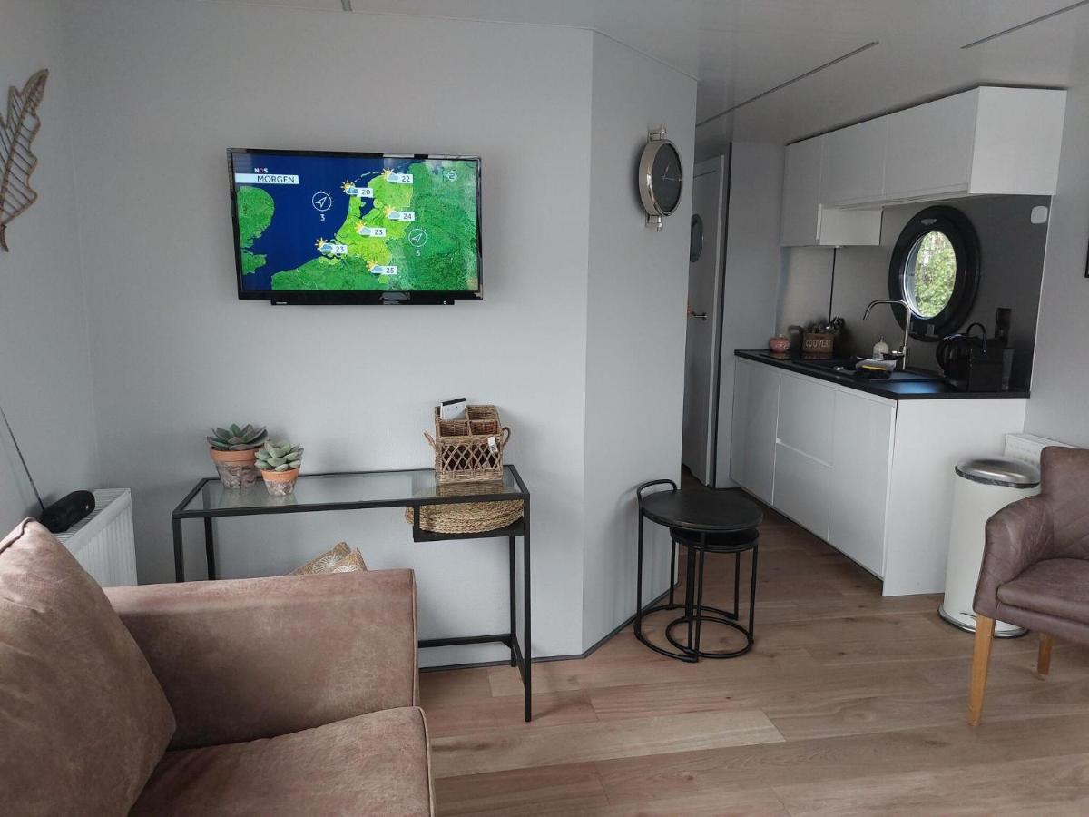 Luxury Houseboat In Volendam Marina Hotel Kültér fotó